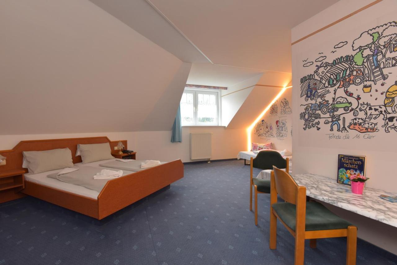 Waldhotel Feldbachtal Neuhaus am Rennweg Luaran gambar
