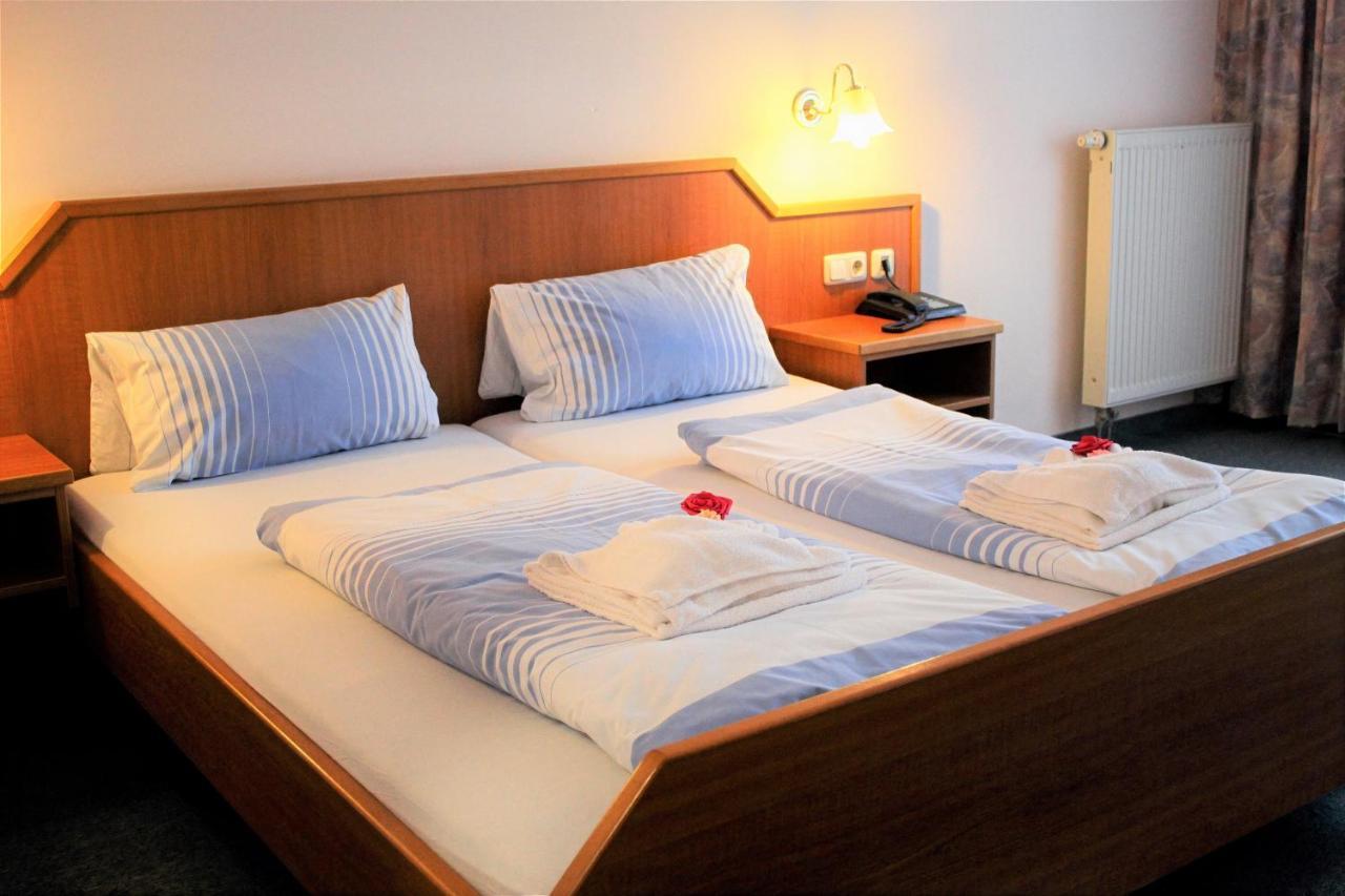 Waldhotel Feldbachtal Neuhaus am Rennweg Luaran gambar
